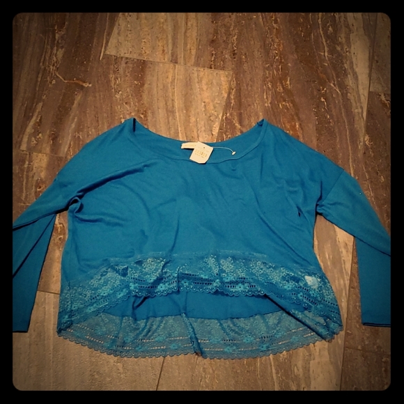 Abercrombie & Fitch Tops - Cute Blue Top Abercrombie & Fitch NWT